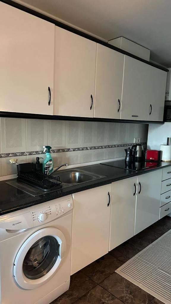 Playa De Los Naufragos Cozy Apartment With Pool Torrevieja Luaran gambar