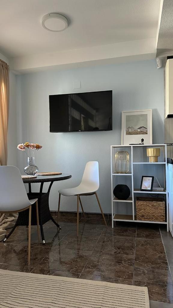 Playa De Los Naufragos Cozy Apartment With Pool Torrevieja Luaran gambar