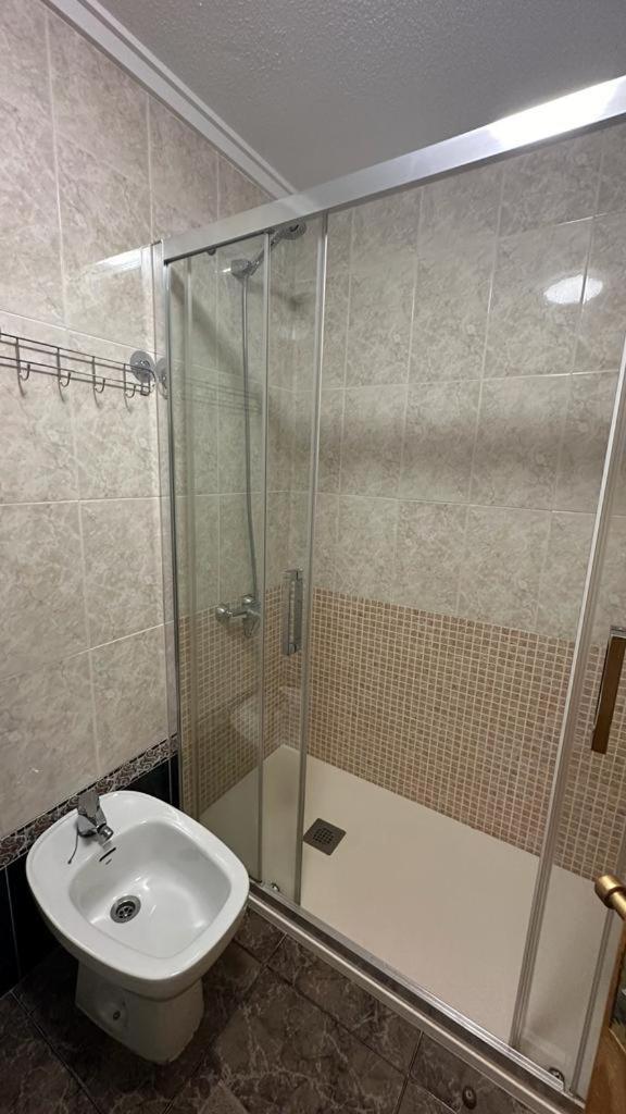 Playa De Los Naufragos Cozy Apartment With Pool Torrevieja Luaran gambar