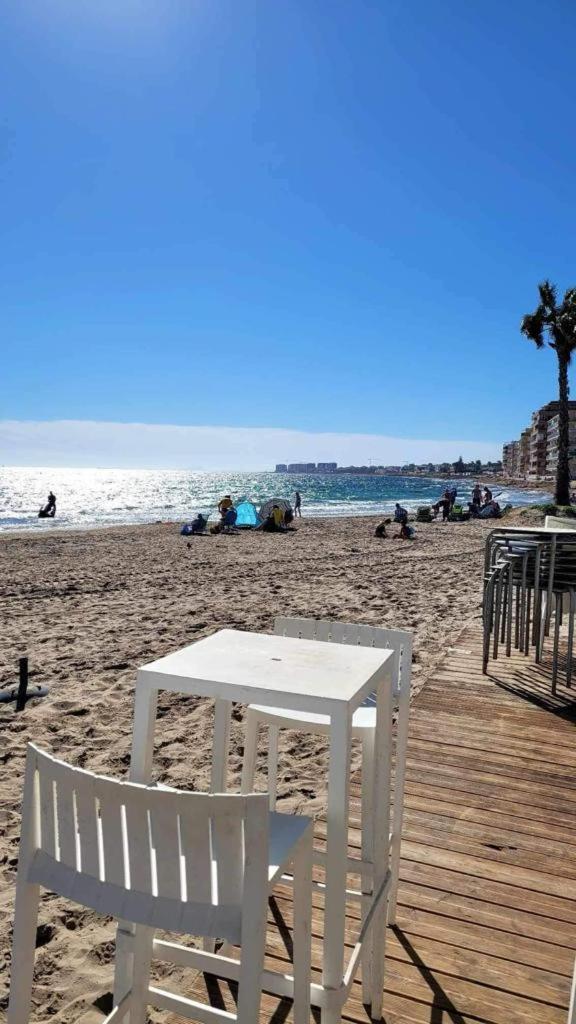 Playa De Los Naufragos Cozy Apartment With Pool Torrevieja Luaran gambar